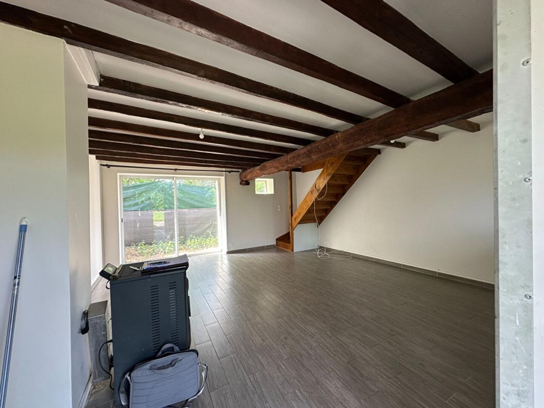 ROUVRES-LES-BOIS Maison sur la commune de Rouvres les Bois (36110) 2