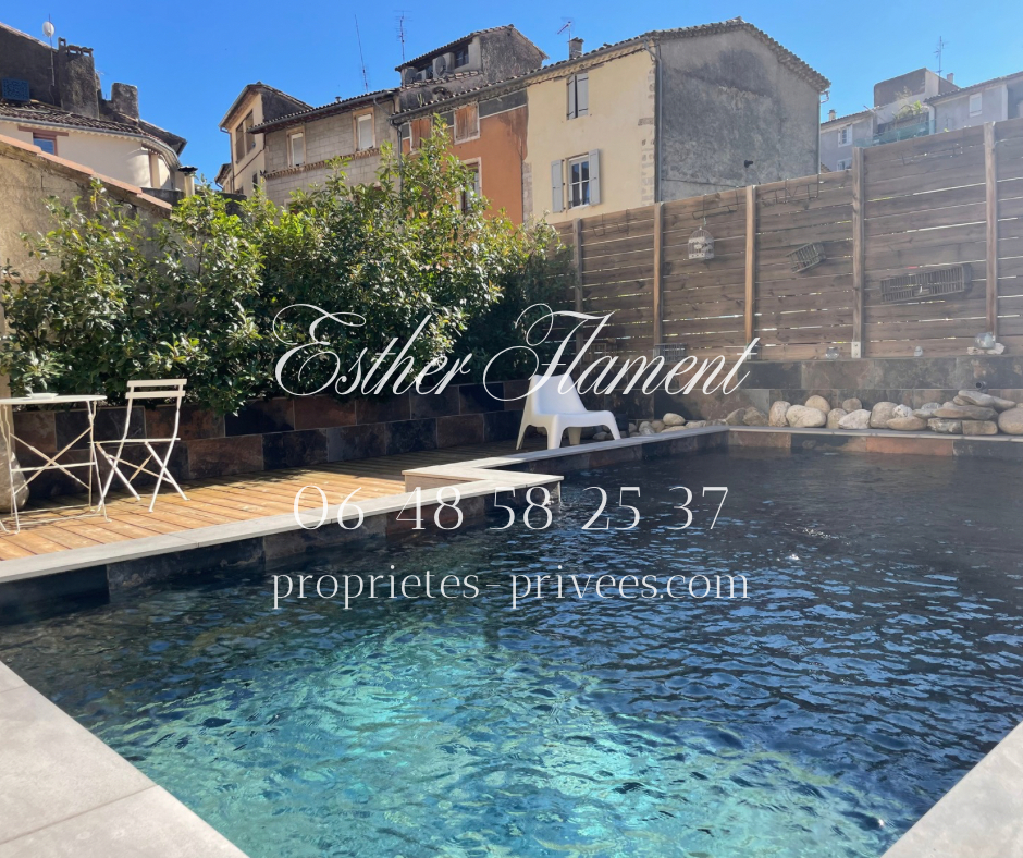 ANDUZE ensemble immobilier avec extérieur centre Anduze 1