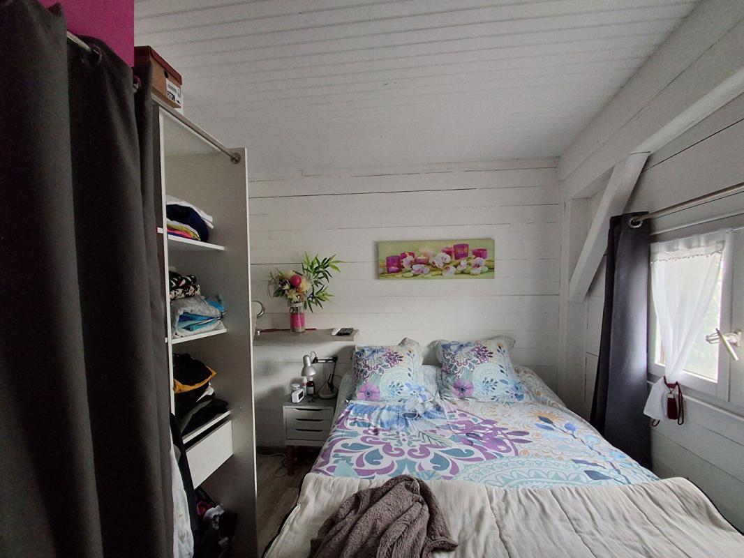 BEAUZAC Beauzac(43), chalet de 67 m2 habitables, 2 chambres sur 451 m2 de terrain 8