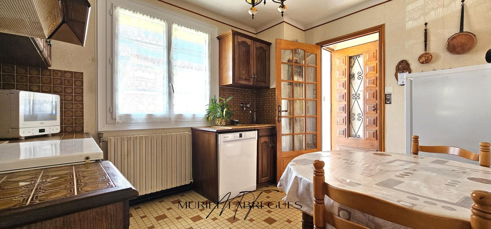 CASTELNAUDARY Maison T6 à Castelnaudary de 120m2, 4 CH, jardin, garage, proche commerce 8