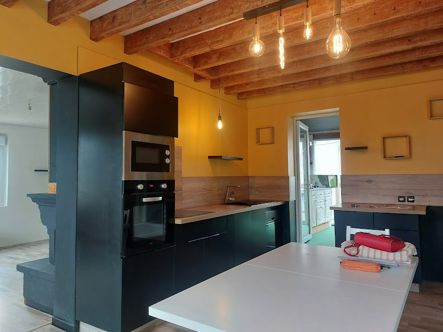 GENNES Propriété fort potentiel Saint Martin de la Place 13