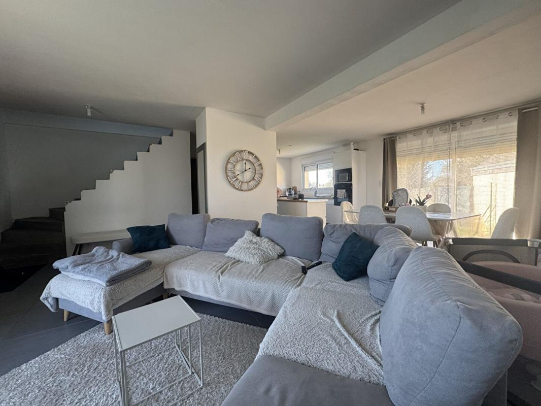 CHAMBRAY-LES-TOURS EXCLUSIVITE A VENDRE Chambray Les Tours Maison de 2018 5 pièces100 m2 1