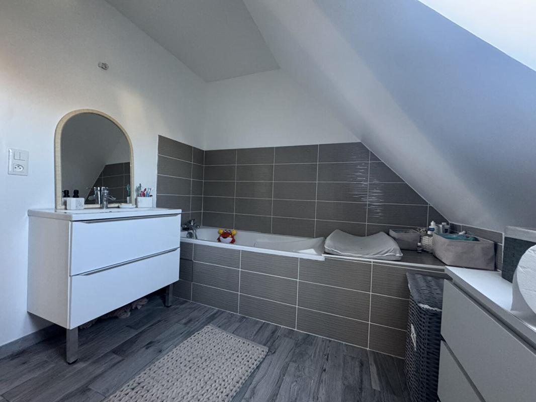 CHAMBRAY-LES-TOURS EXCLUSIVITE A VENDRE Chambray Les Tours Maison de 2018 5 pièces100 m2 8