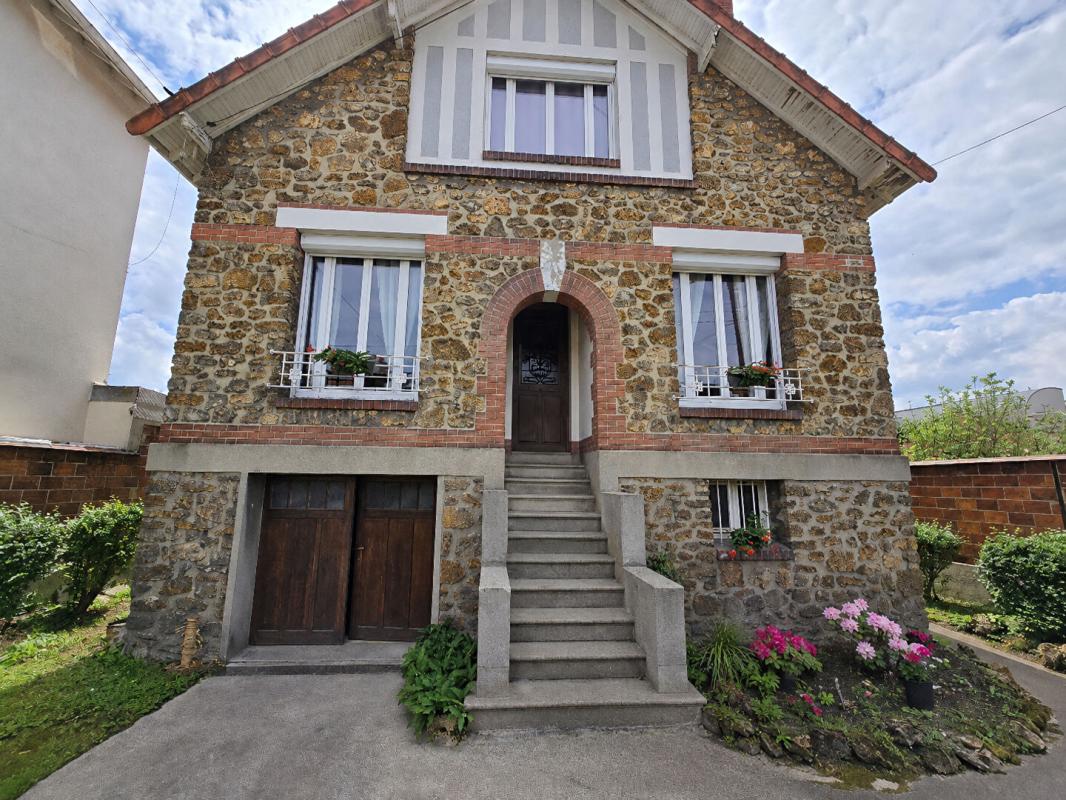 CHELLES 500 m gare RER E et Transilien P : Maison louée de 5 pièces 80 m² Terrain 620 m² Investissement locatif 1