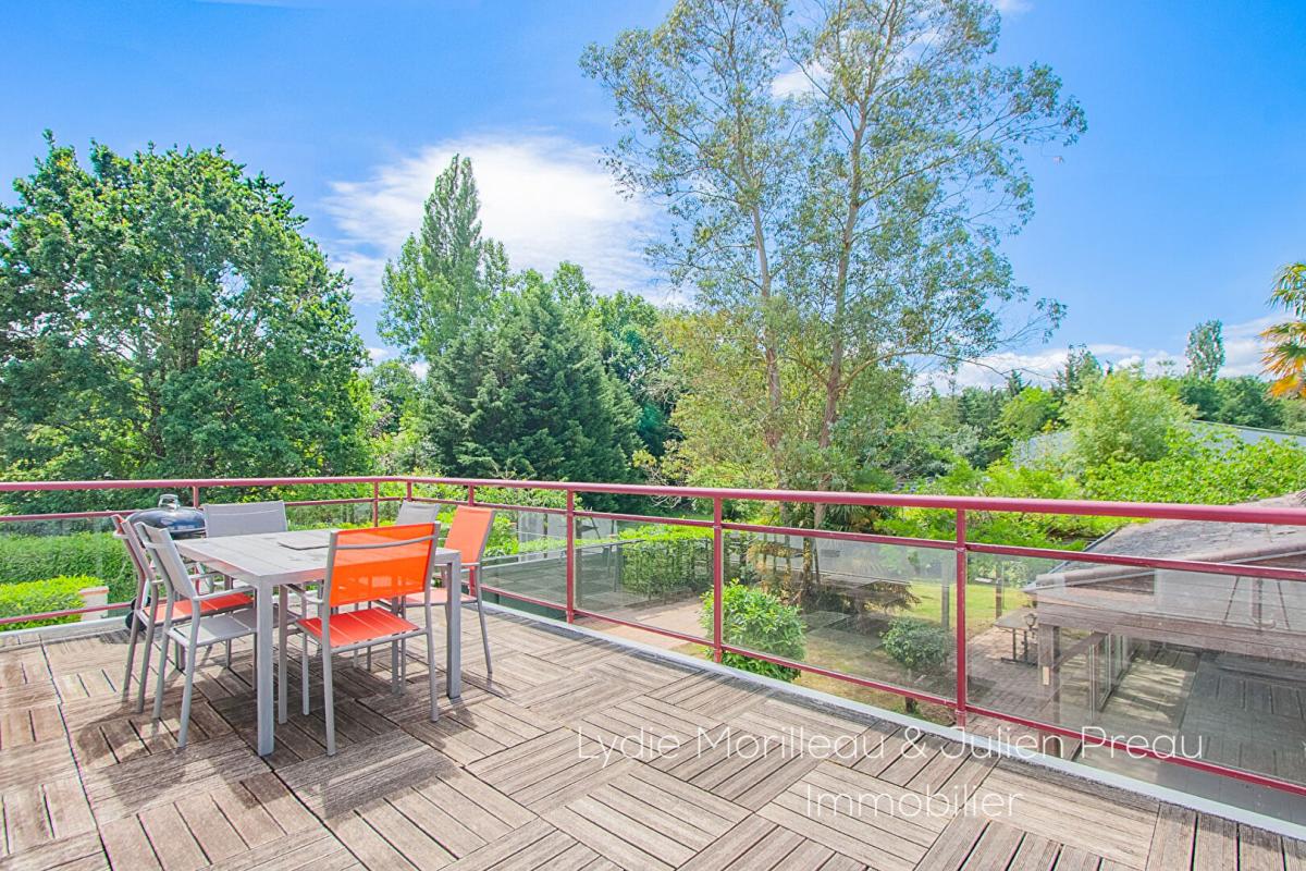 SAINT-AIGNAN-GRANDLIEU Maison familiale 6 pièces (167m²) 1