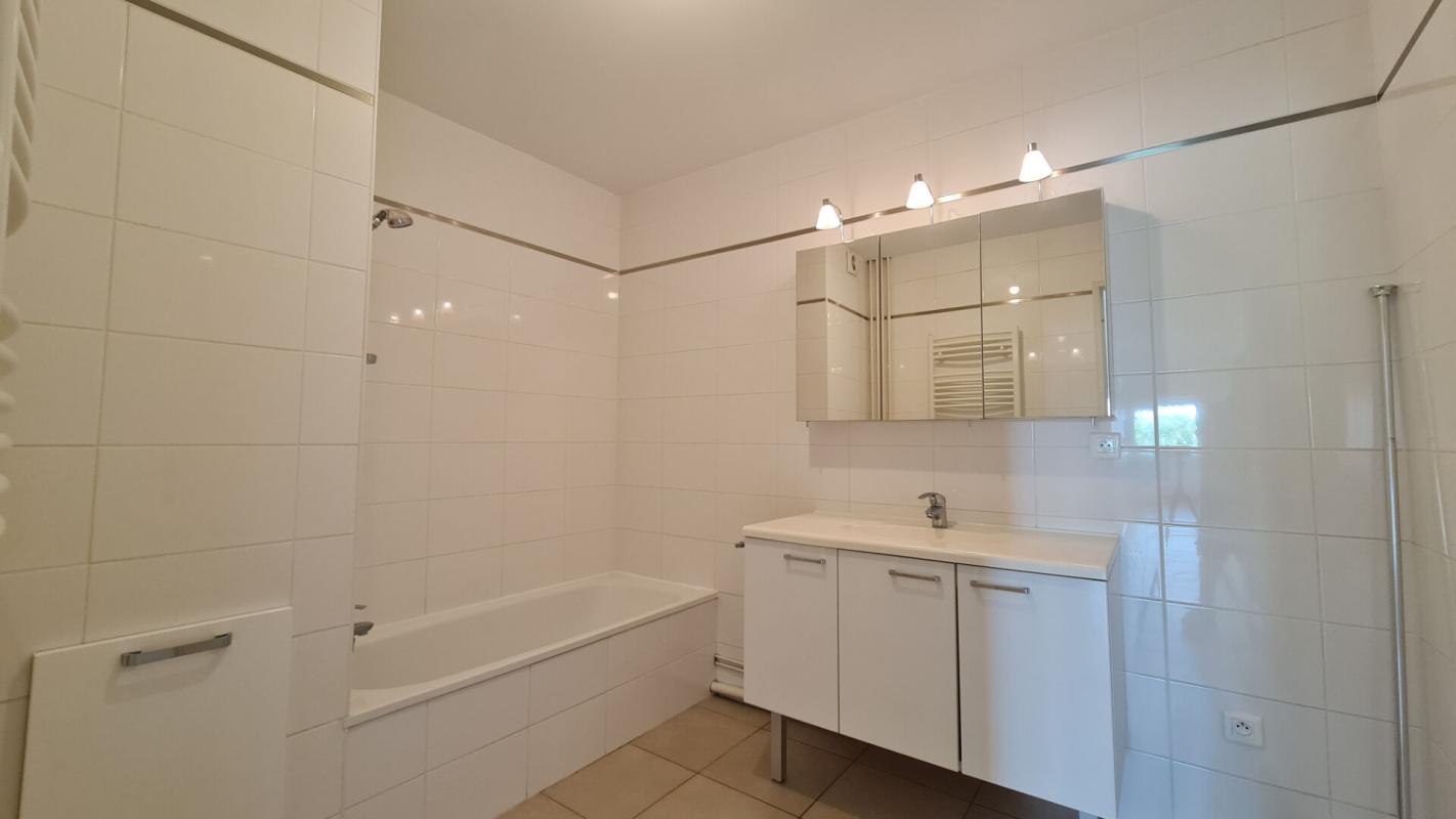 LA ROCHELLE A VENDRE à La Rochelle centre Appartement 85 m²  avec balcon + Parking + Cave 10