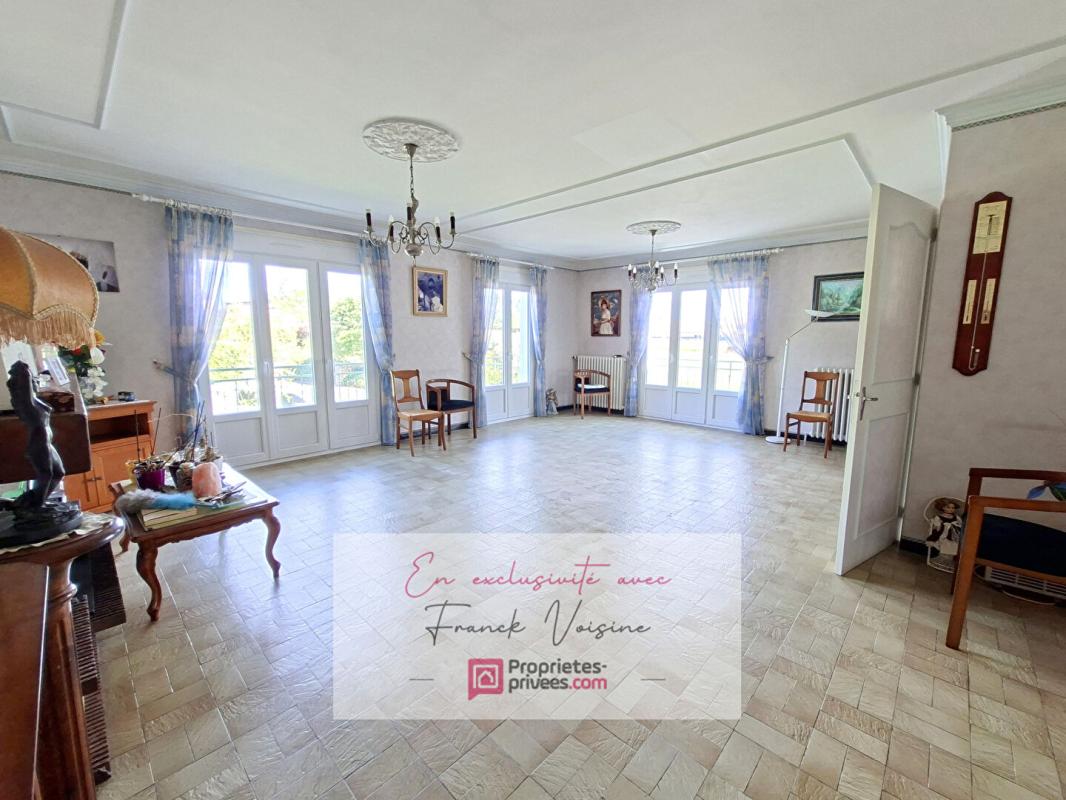 LE BOUPERE A VENDRE en exclusivité au Boupère, Maison de 190 m2 avec 4 chambres et 1 appartement sur un terrain de 880 m2 env 12