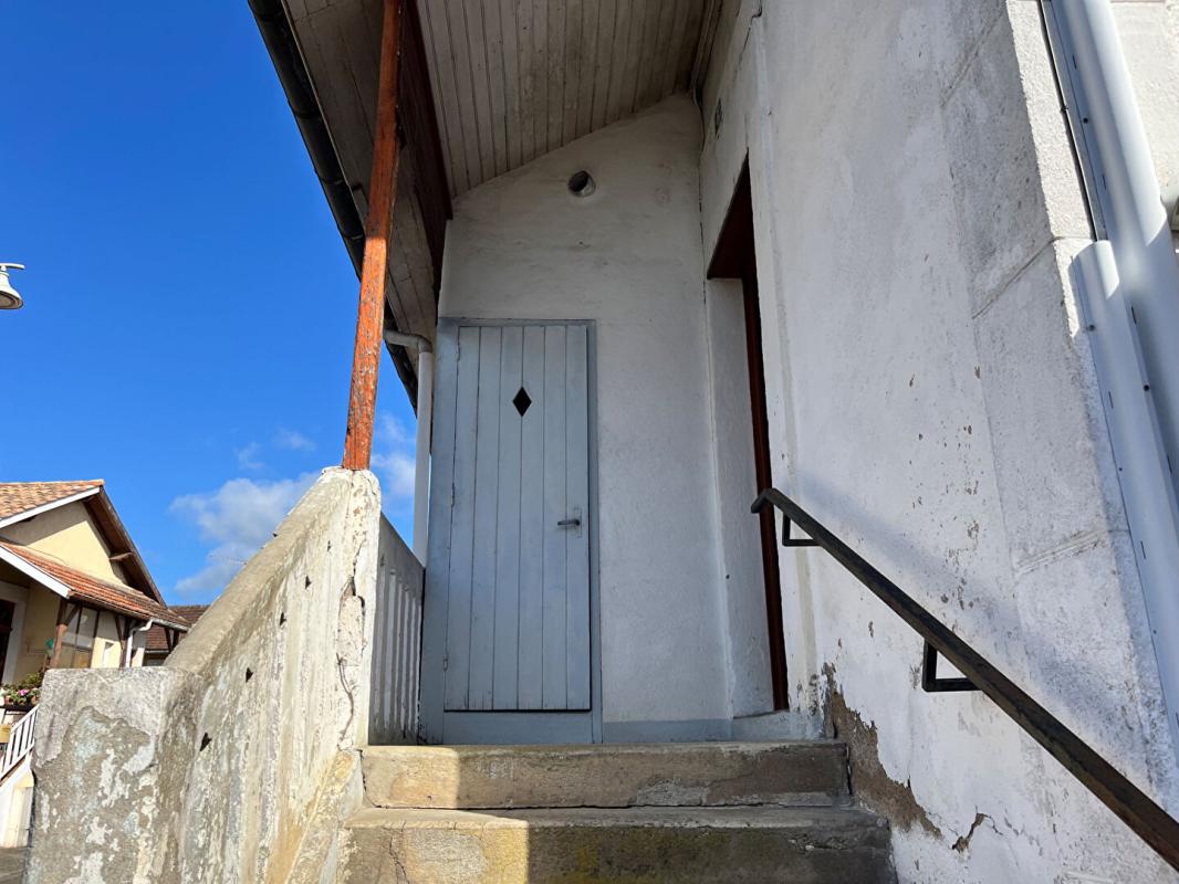 MONSEMPRON-LIBOS Maison atypique mitoyenne d'un côté, de 77 m2, 2 chambres, 180 m2 de terrain 7