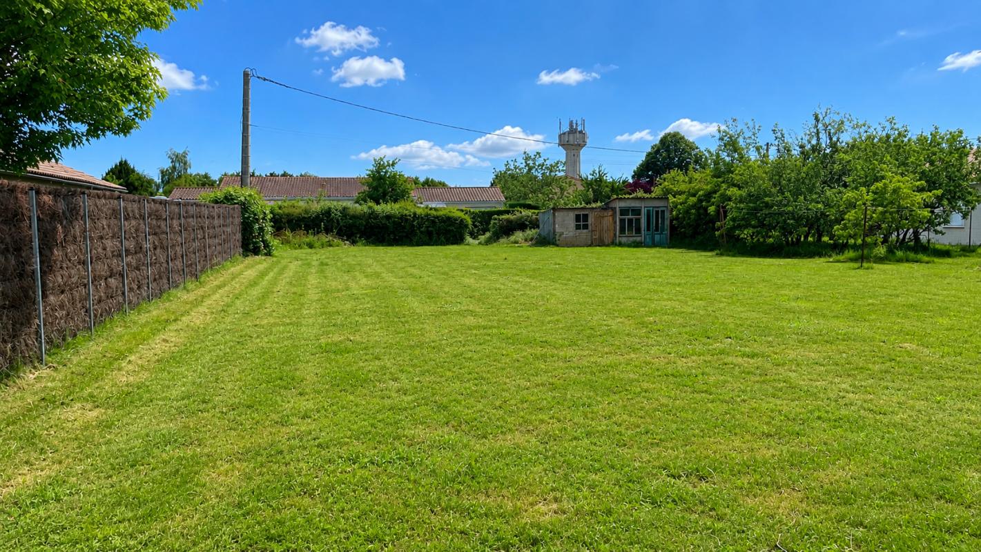 POITIERS Terrain constructible plat de 1118 m2 à Vouneuil sous Biard 1