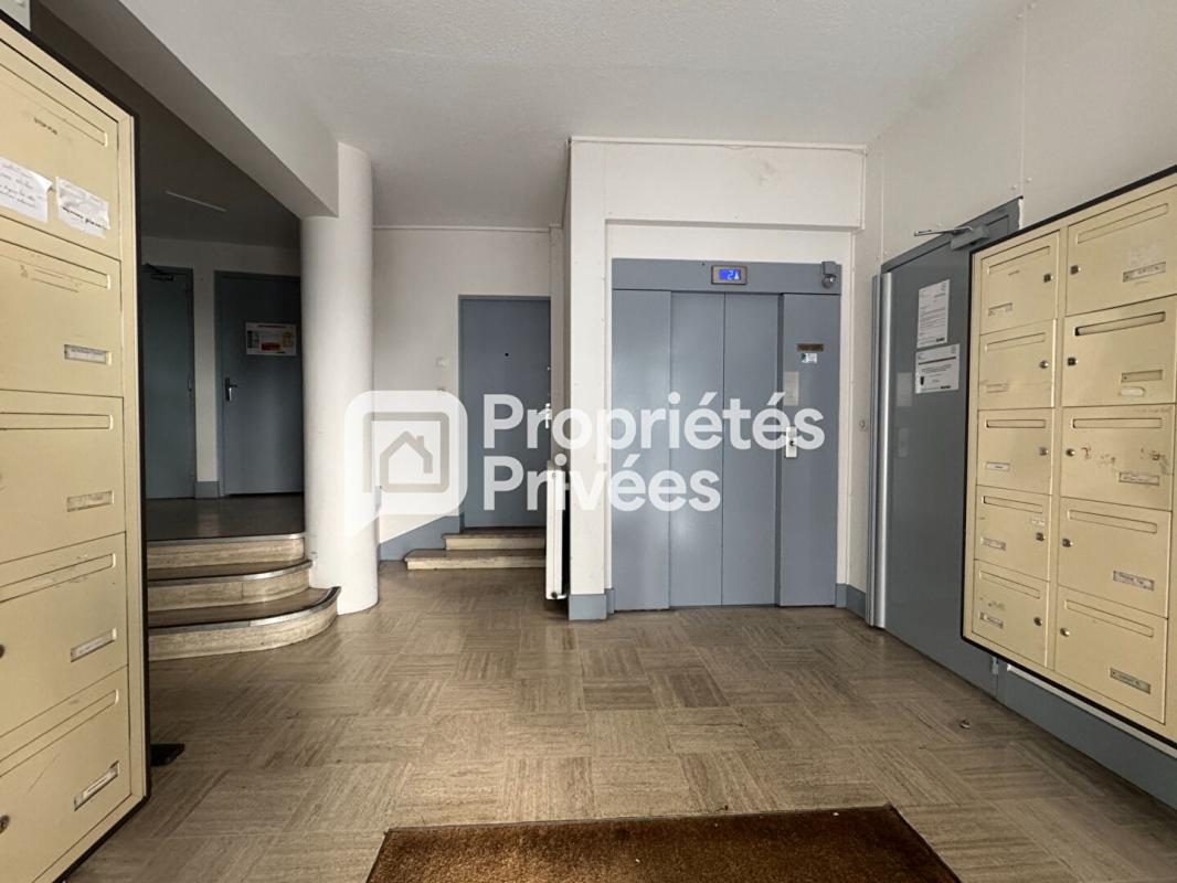 ORLEANS EXCLUSIVITE A VENDRE 45000 Orleans Appartement T2 pièces 37 M² ascenseur / parking 10