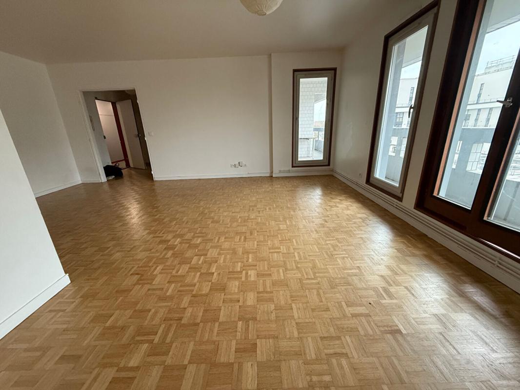 SURESNES SURESNES CENTRE-VILLE - Appartement 3 pièce(s) 74 m2 - ASCENSEUR - TERRASSE - PARKING - CAVE - BUS AU PIED DE L'APPARTEMENT 3