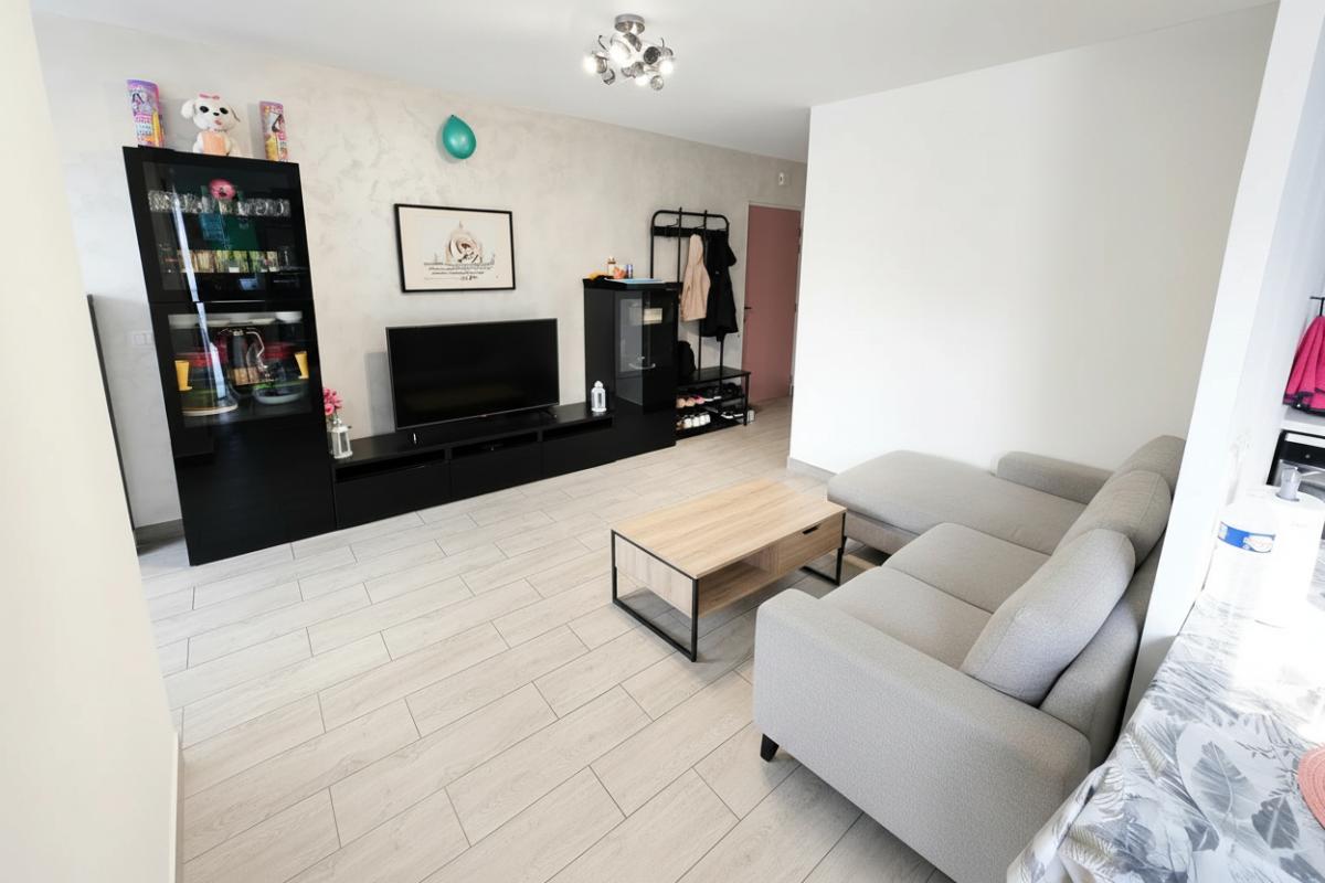 TRAPPES Trappes / Duplex récent de 96 m2 / 3 chambres + 2 parkings 2