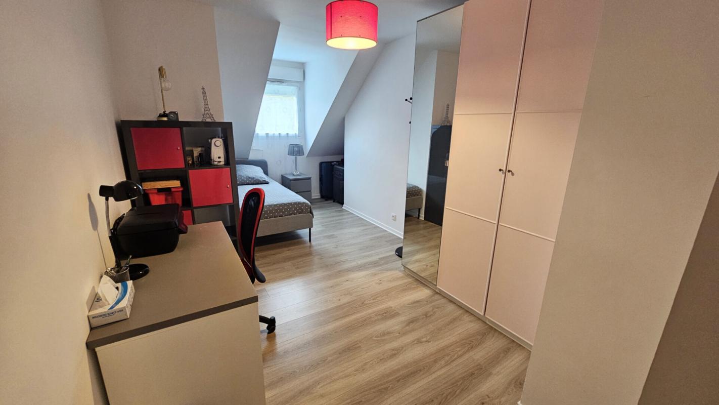 TRAPPES Trappes / Duplex récent de 96 m2 / 3 chambres + 2 parkings 8