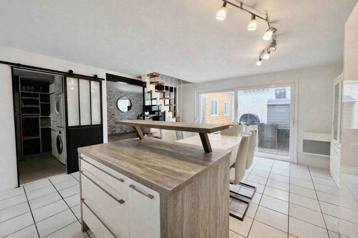 THONON-LES-BAINS THONON-LES-BAINS Maison T5 bis 99 m², calme, proche de toutes commodités (74200) 5