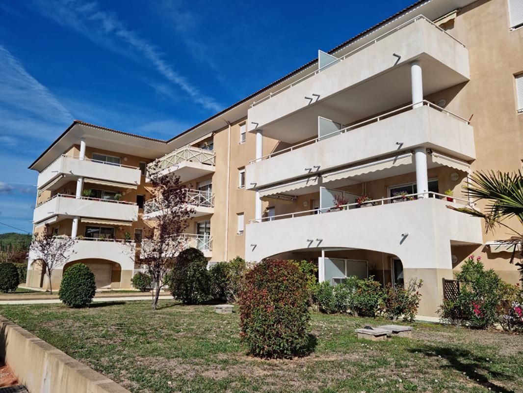 BRIGNOLES Brignoles Centre Appartement 2 pièce(s) avec terrasse 1