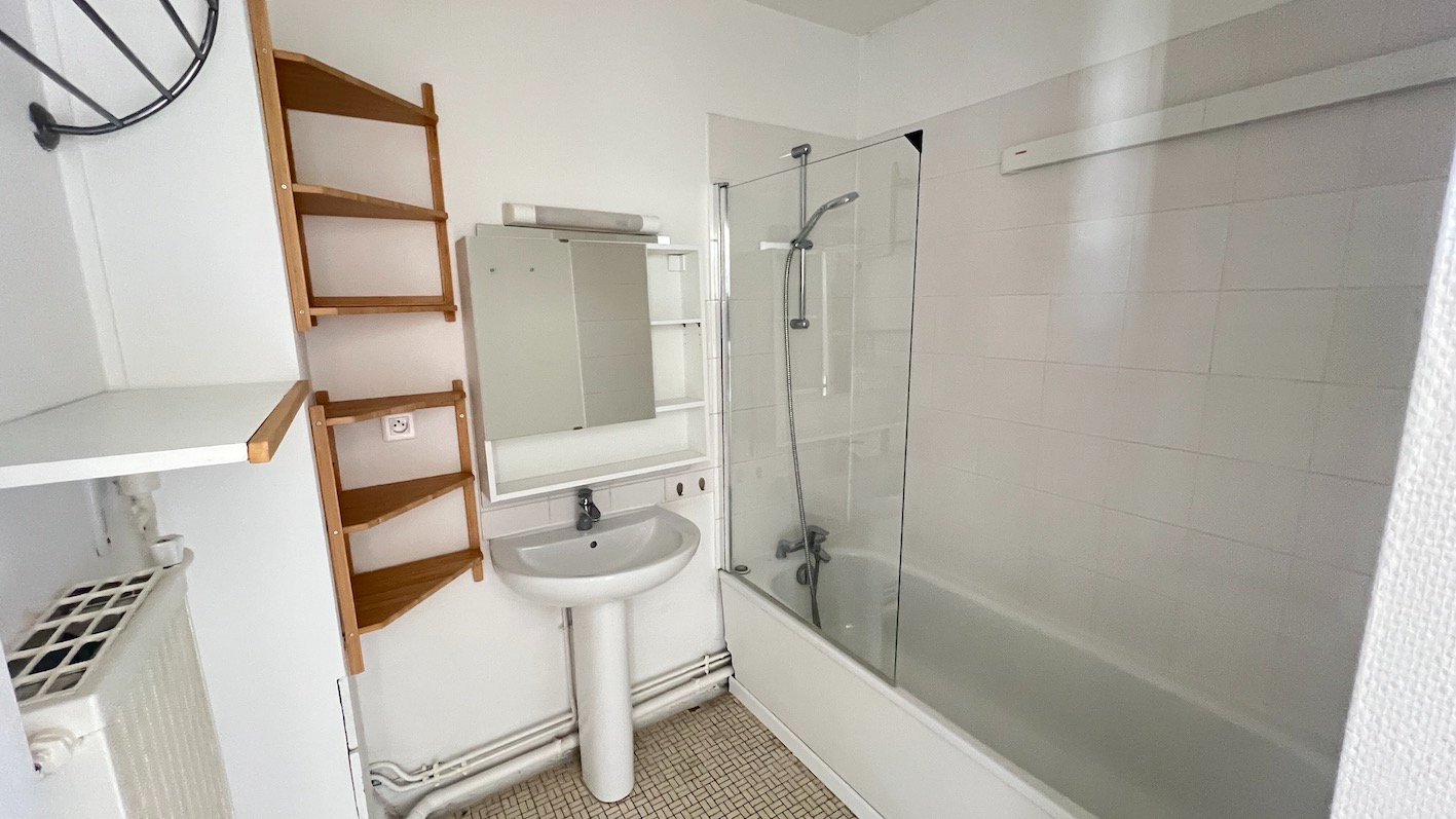 PARIS-17E-ARRONDISSEMENT Appartement Paris 2 pièce(s) 46.89 m2 4