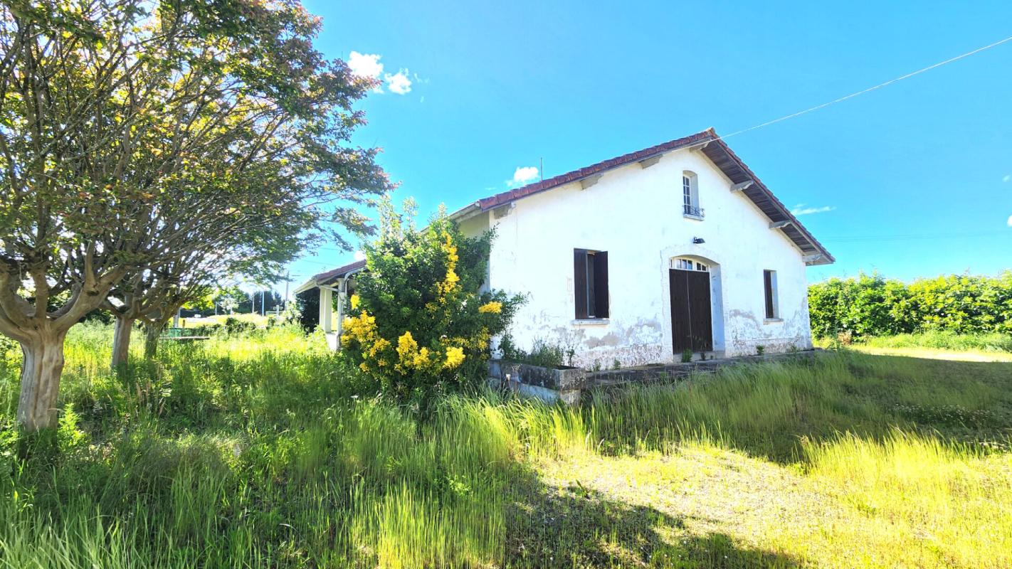 LAUREDE Maison Laurède 5 pièces 145 m² - Dépendance 200m² 1
