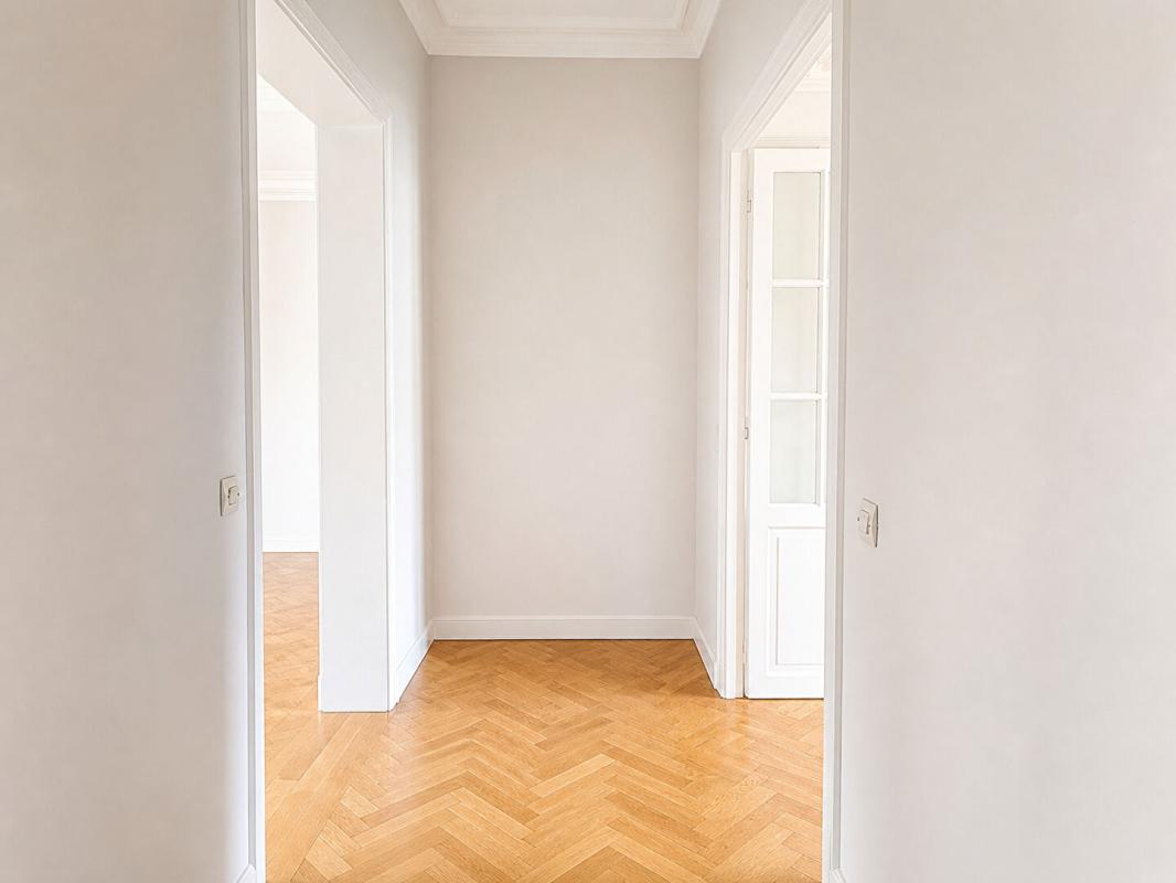 PARIS-17E-ARRONDISSEMENT Paris Ternes-Bayen 4 pièces 105m² - 2/3 chambres 4