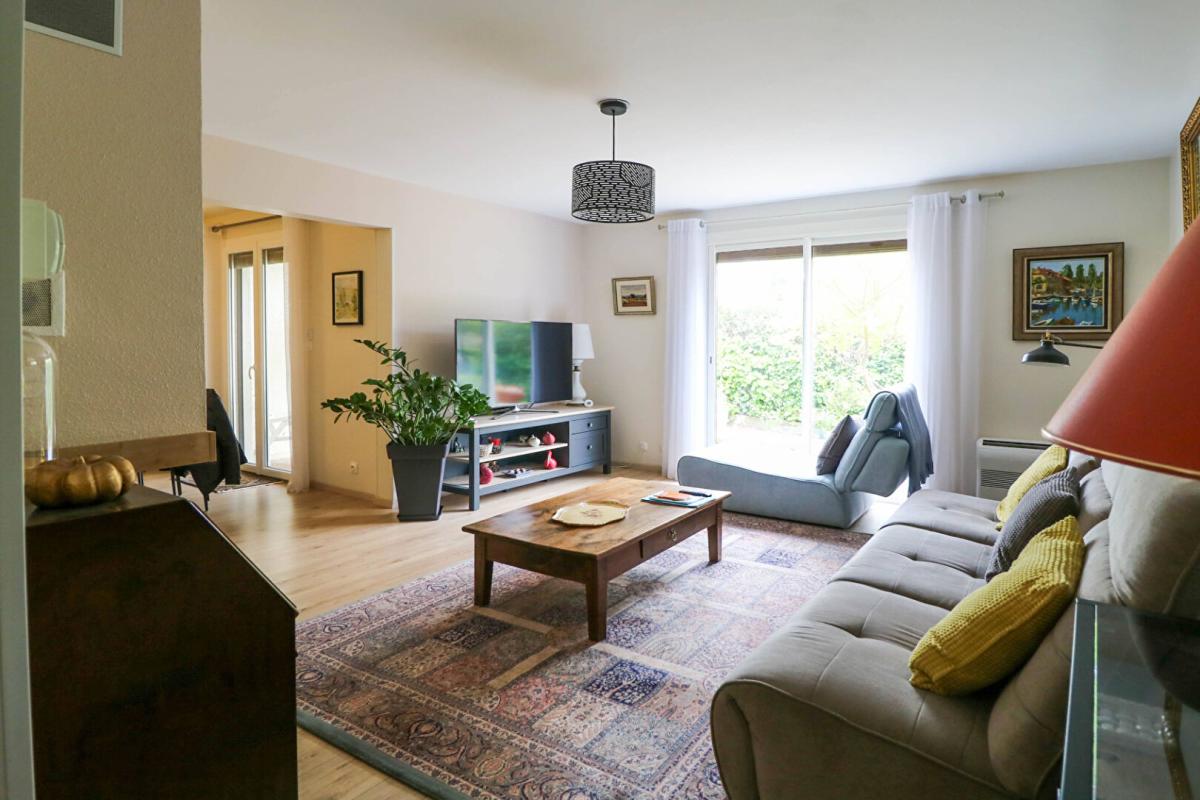 UZES Villa rénovée avec jardin à pied du centre d'Uzès 5
