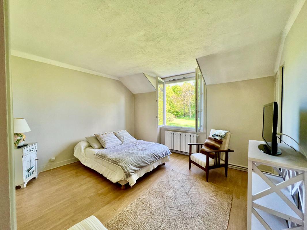 GARCHIZY Maison Garchizy 7 pièce(s) 205 m2 sur un parc de 5961m2 8