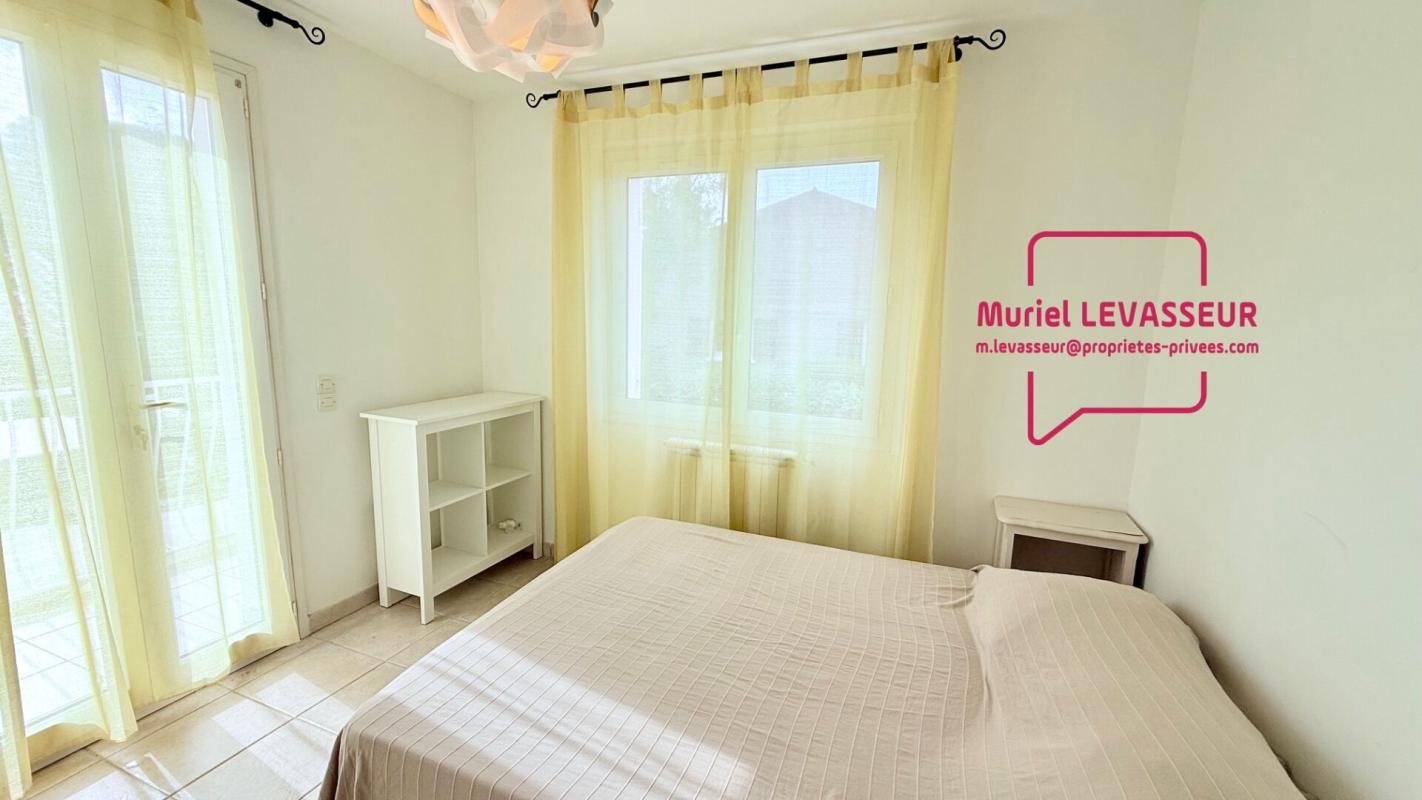 SIX-FOURS-LES-PLAGES Villa T7 de 160 m2 sur 850 m² terrain avec piscine et garage - Plain pied 6
