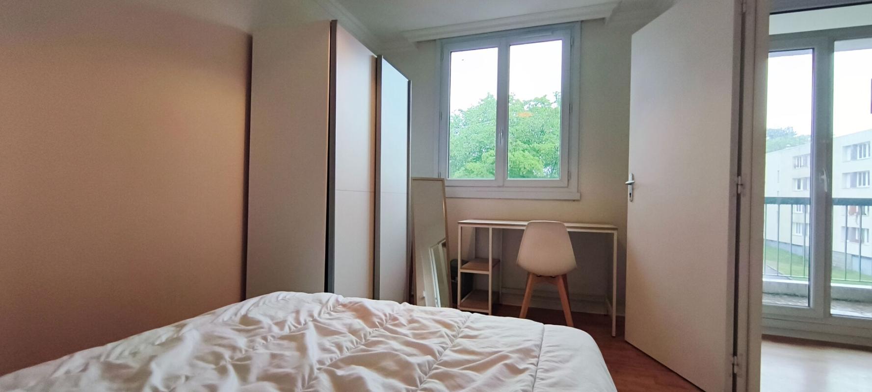 SAINT-BRIEUC Exclusivité ! Vente interactive, APPEL d'OFFRES. Côtes d'Armor 22000 SAINT-BRIEUC. 2 lots, appartement 3 chambres avec cave et balcon 16