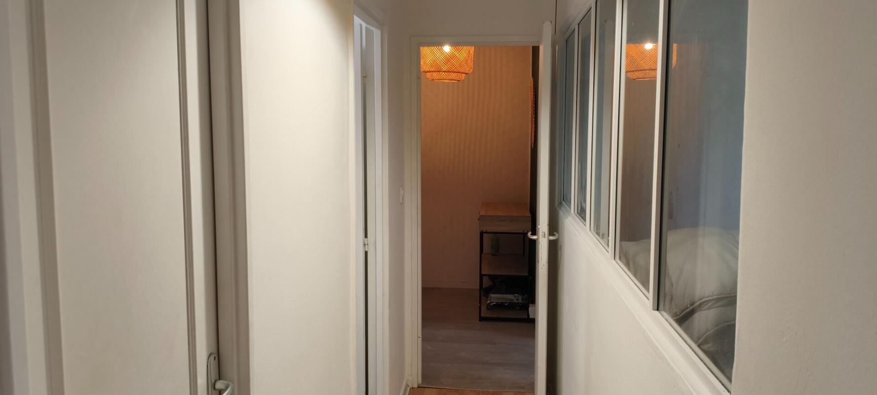 SAINT-BRIEUC Exclusivité ! Vente interactive, APPEL d'OFFRES. Côtes d'Armor 22000 SAINT-BRIEUC. 2 lots, appartement 3 chambres avec cave et balcon 7