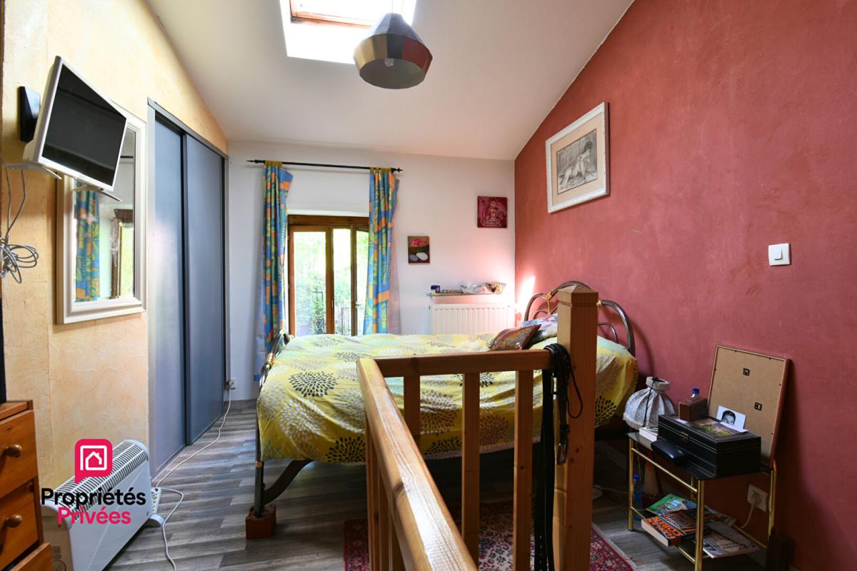 SAINT-DIDIER-AU-MONT-D'OR Duplex T 2 de caractère au cachet historique - 9