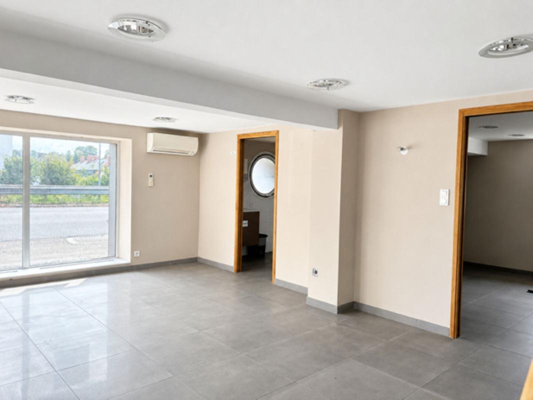QUIMPER 29000 QUIMPER Corniguel - IMMEUBLE professionnel / Local d'activité ? 150 m² ? Emplacement stratégique 2