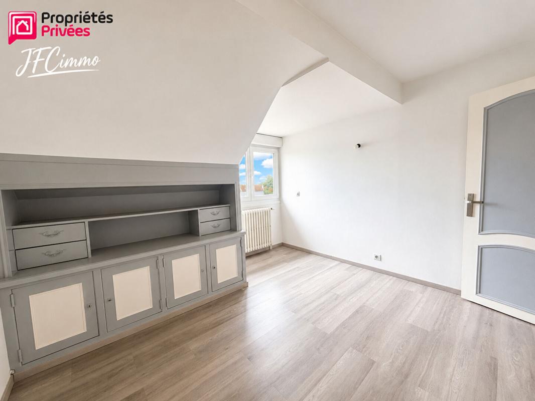 SOISSONS Maison Soissons 240 m2 terrain de 1600m2 12