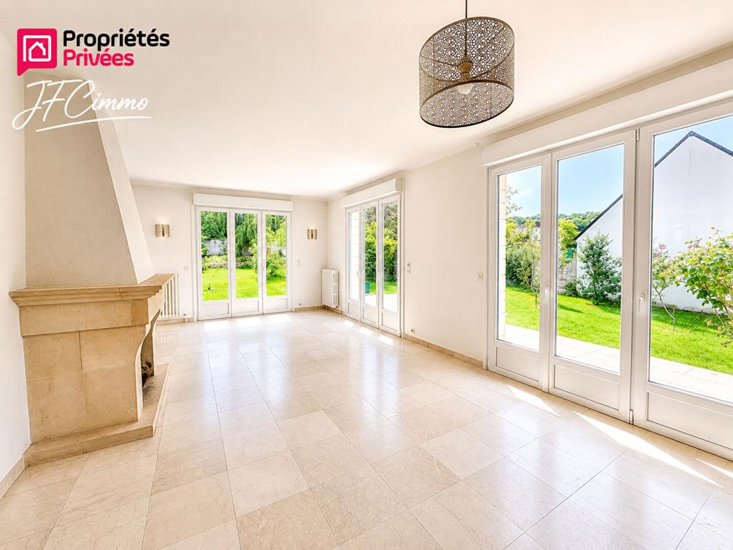 SOISSONS Maison Soissons 240 m2 terrain de 1600m2 5