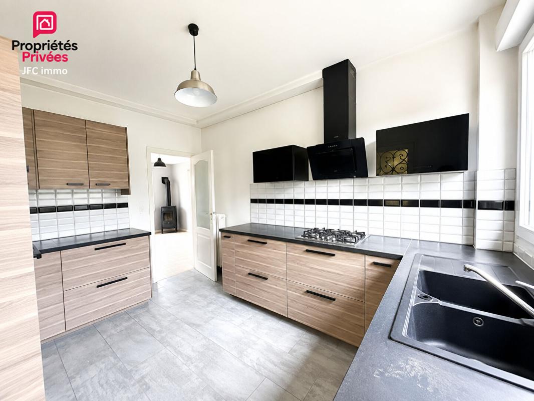 SOISSONS Maison Soissons 240 m2 terrain de 1600m2 7