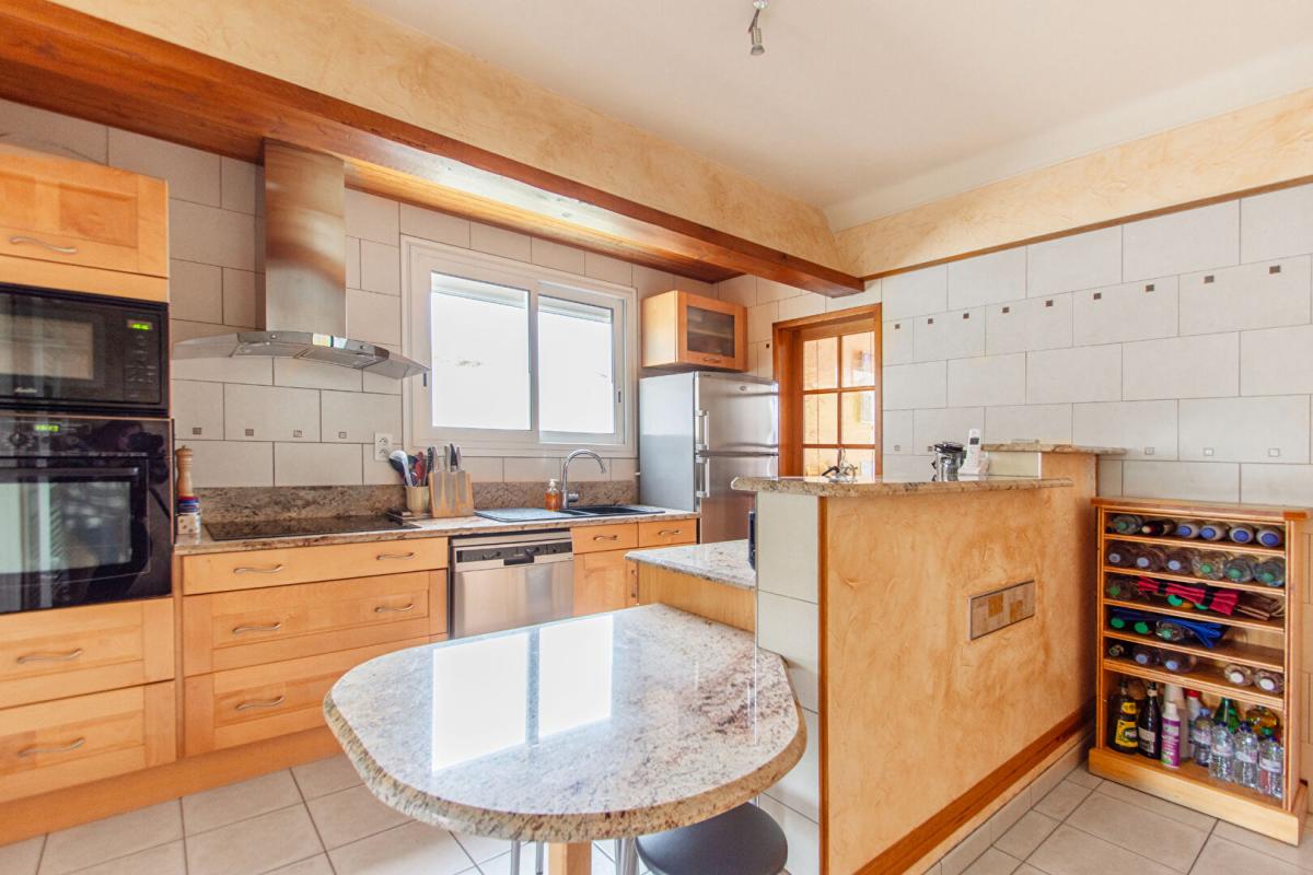 BRETIGNY-SUR-ORGE Maison Bretigny Sur Orge 11 pièce(s) 232 m2 10