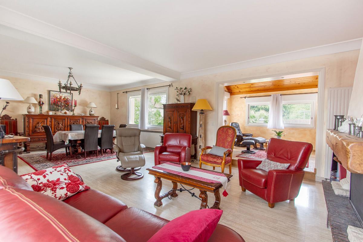 BRETIGNY-SUR-ORGE Maison Bretigny Sur Orge 11 pièce(s) 232 m2 5