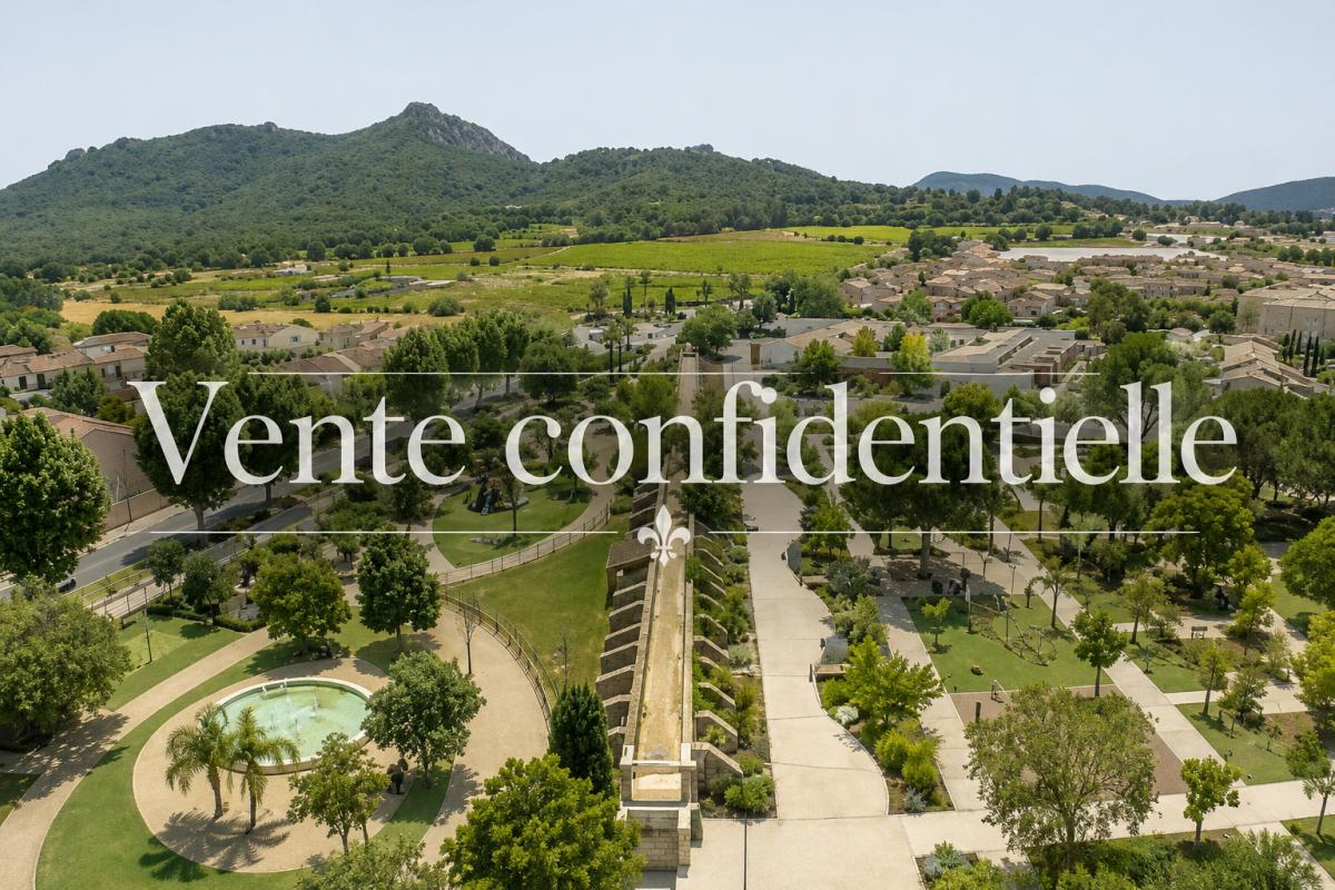 LA CRAU LA CRAU - Villa 350 m² avec piscine sur terrain de 3 000 m² 1