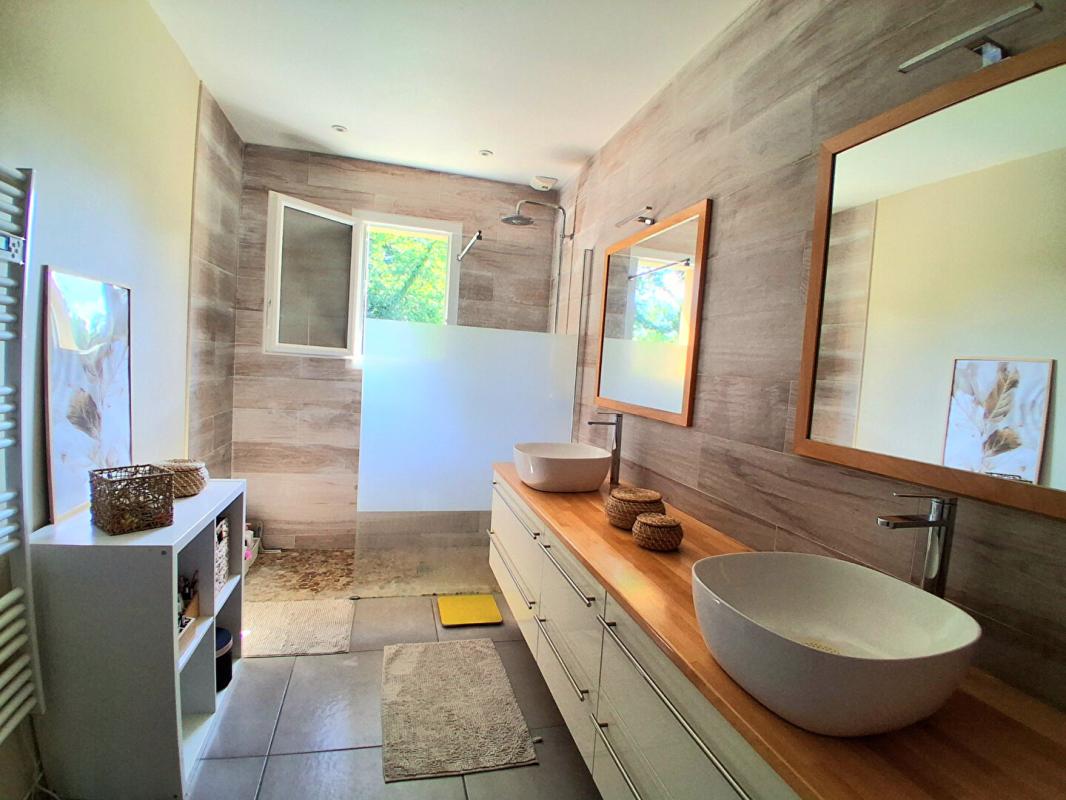 HOSTENS Charmante maison contemporaine de 2016 10