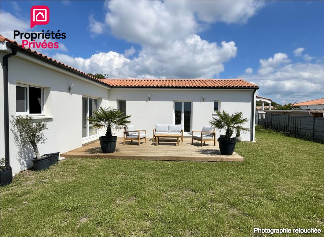 SEMUSSAC Maison Sémussac - 98 m2 - 3 chambres - plain-pied - jardin - Prix 311 970 HAI 12