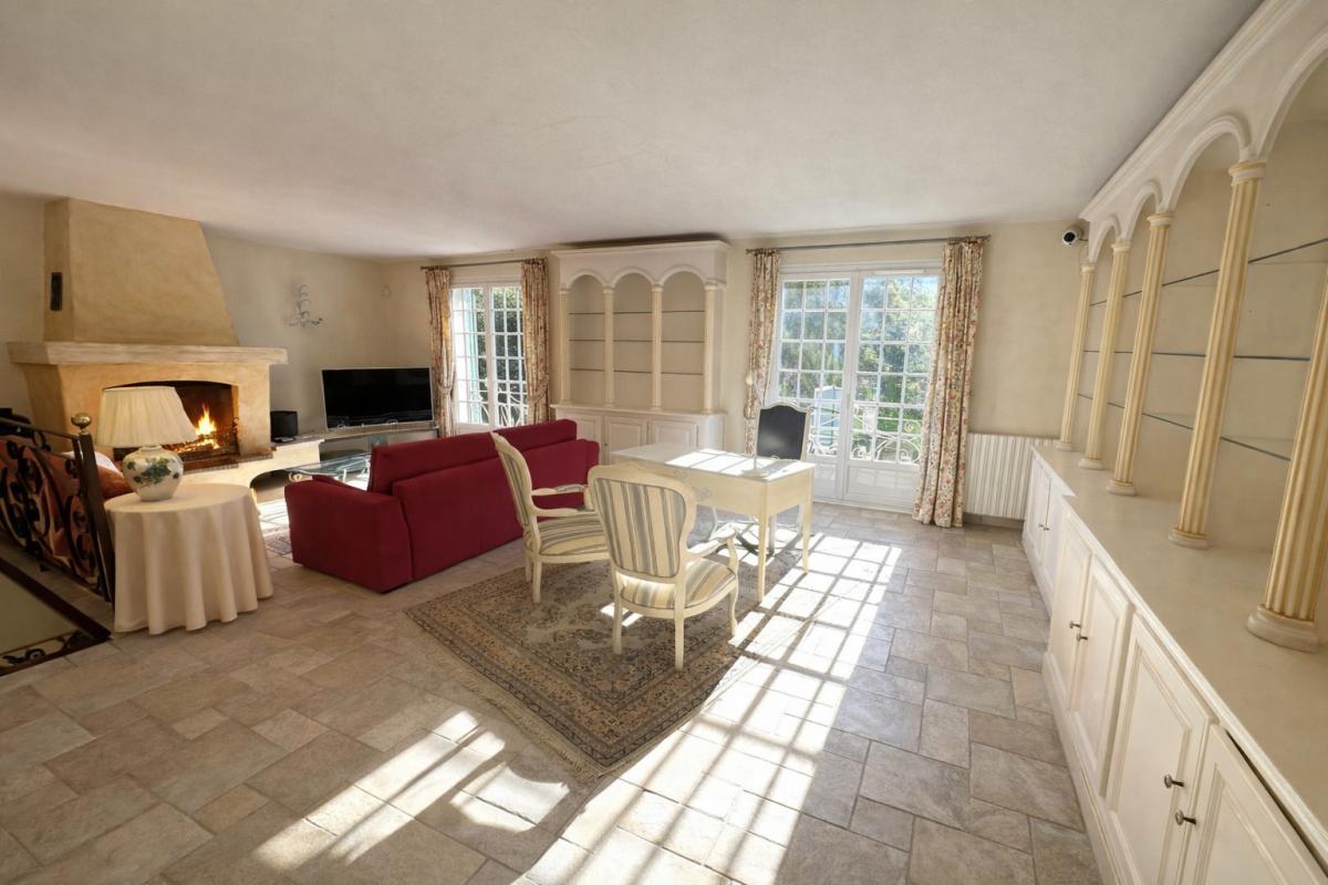 SAINT-VICTORET St Victoret - Propriété de 429 m² avec dépendances, piscine, pool house 10