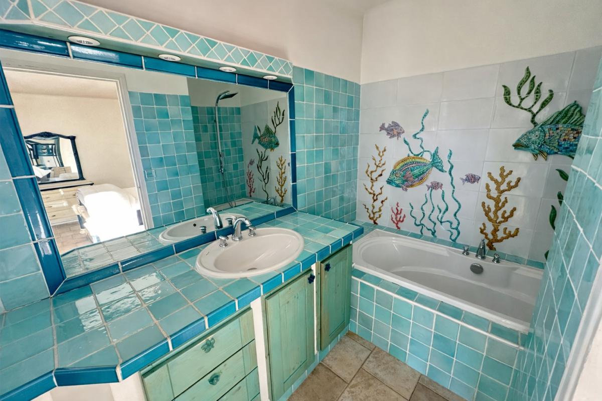 SAINT-VICTORET St Victoret - Propriété de 429 m² avec dépendances, piscine, pool house 14