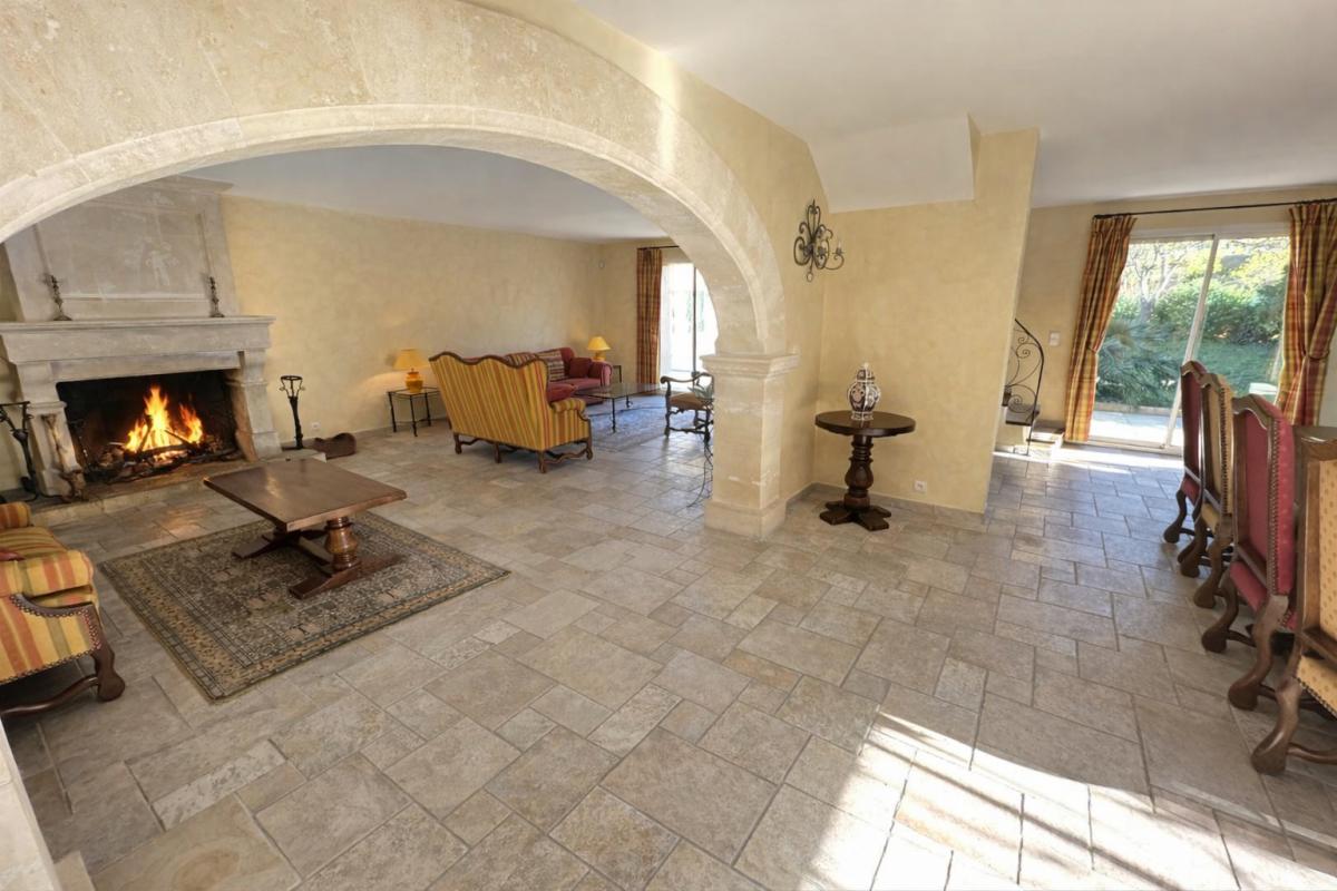 SAINT-VICTORET St Victoret - Propriété de 429 m² avec dépendances, piscine, pool house 5