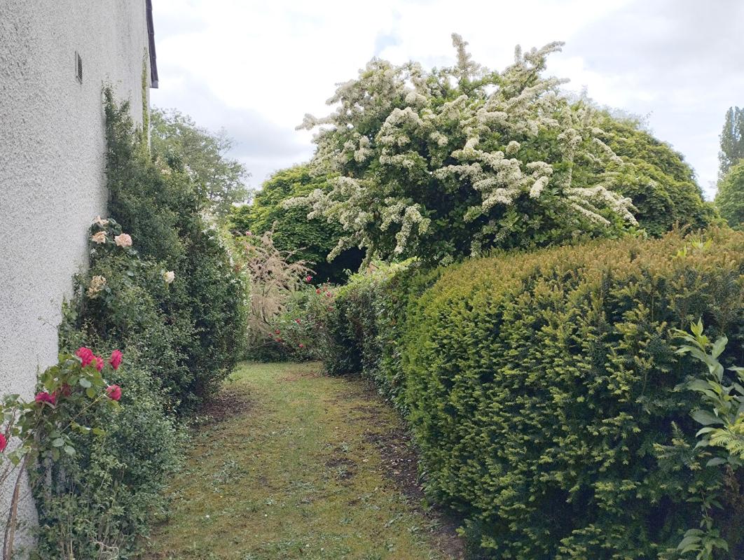 BREUILLET Maison Breuillet 6 pièce(s) 144 m2 12