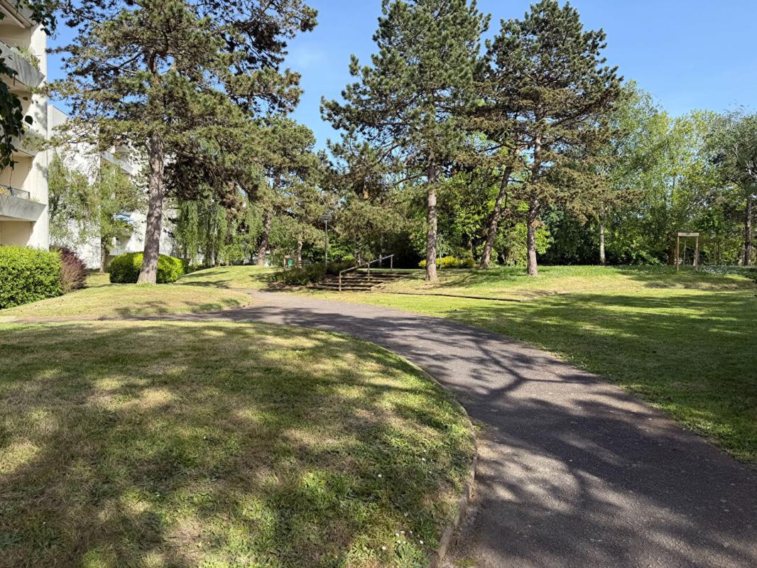 NANTES APPARTEMENT TYPE 2 - Meublé - Jardin de Longchamp 12
