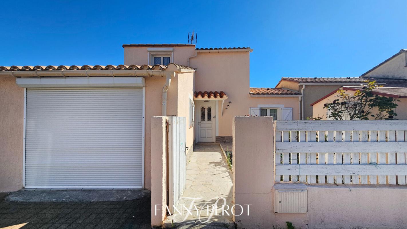 SAINT-CYPRIEN A Saint-Cyprien - Maison de de 69m² avec garage et extérieur 2