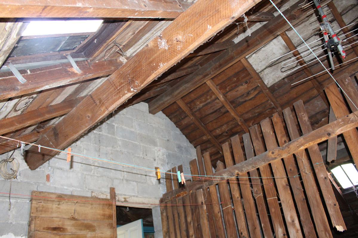 BORT-LES-ORGUES Immeuble de 3 / 4 appartements à Bort-Les-Orgues (19) 17