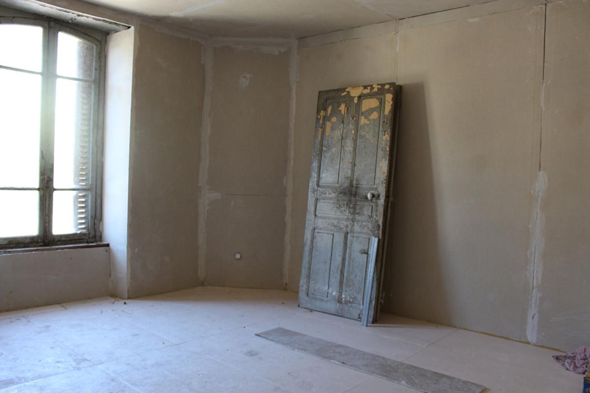 BORT-LES-ORGUES Immeuble de 3 / 4 appartements à Bort-Les-Orgues (19) 8