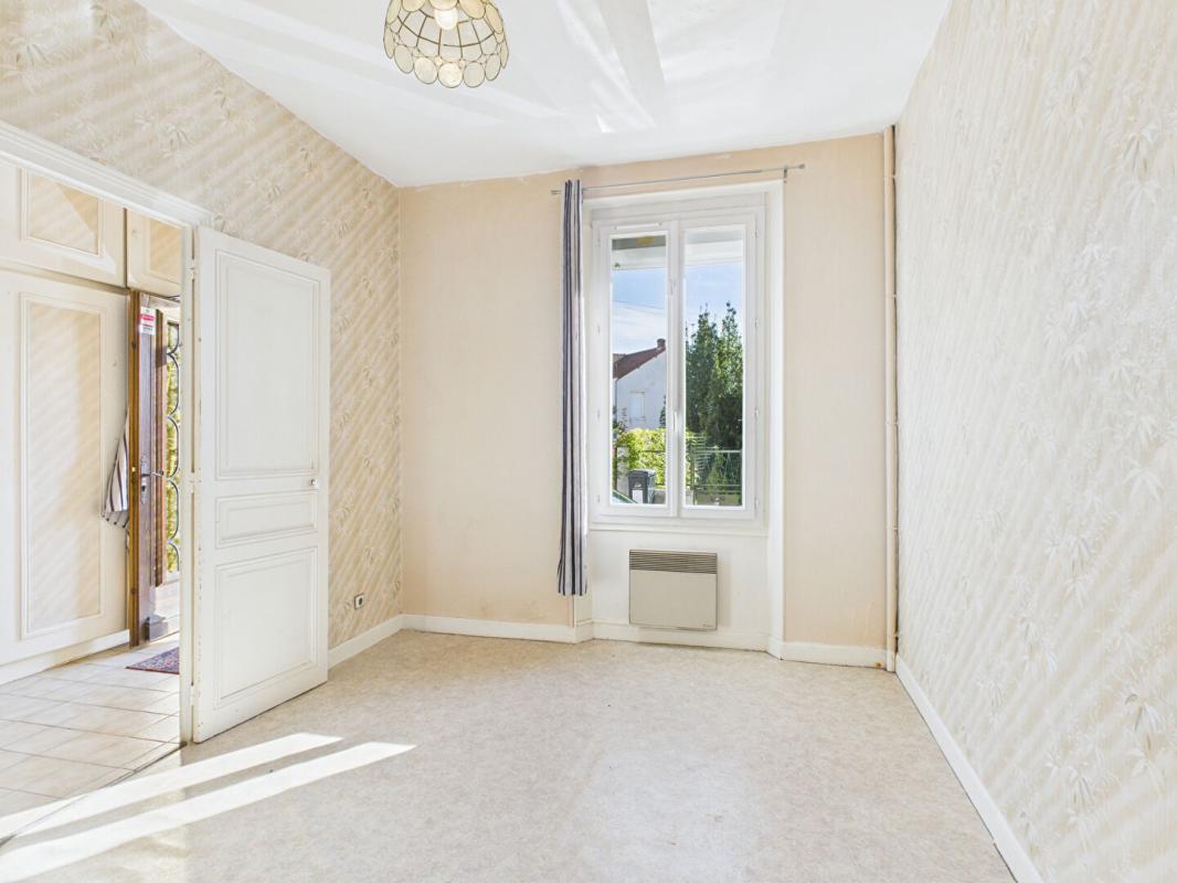 ROMILLY-SUR-SEINE Idéal investisseur maison Romilly Sur Seine 5 pièce(s) 98 m2 14