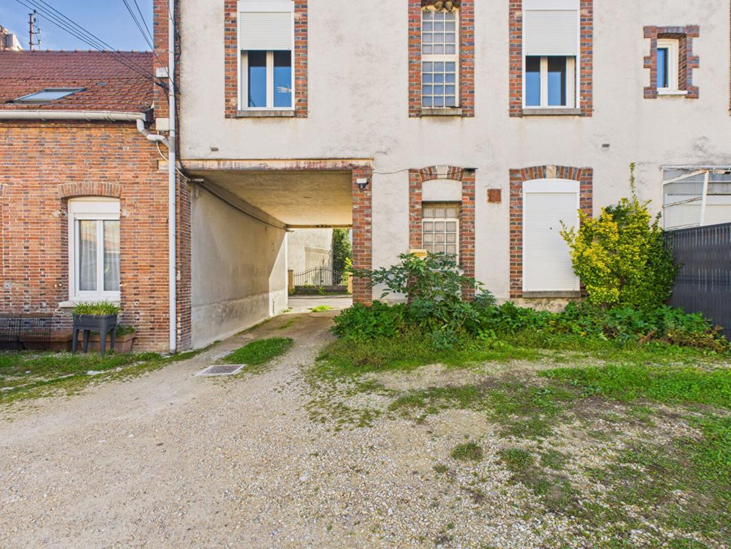 ROMILLY-SUR-SEINE Idéal investisseur maison Romilly Sur Seine 5 pièce(s) 98 m2 16