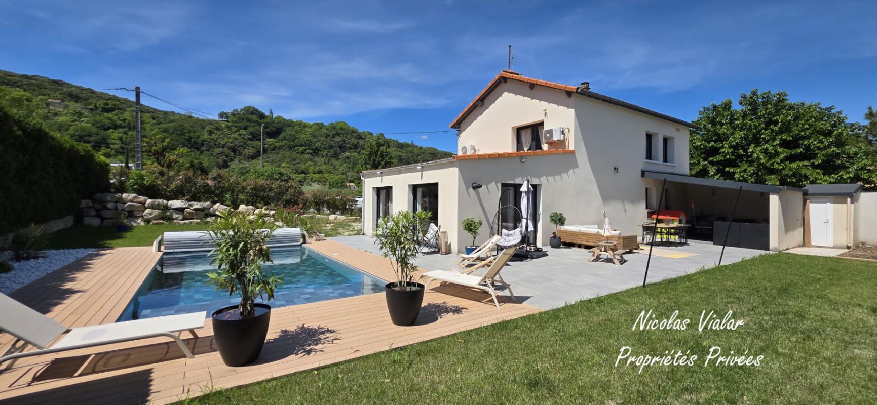 ROCHEMAURE Maison de 138 m2 avec piscine 1