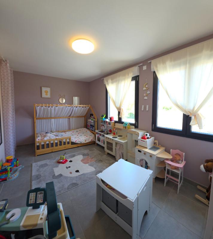 ROCHEMAURE Maison de 138 m2 avec piscine 11