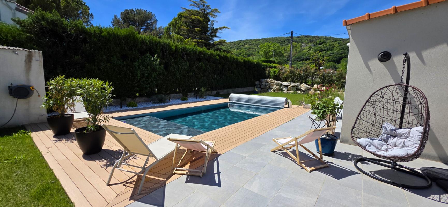 ROCHEMAURE Maison de 138 m2 avec piscine 2
